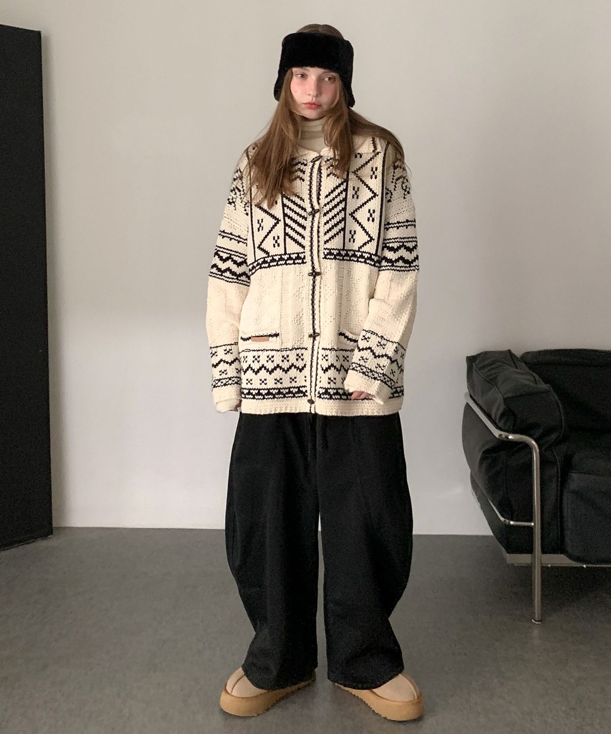 바스카라(VASCARA) Nordic Toggle Button Knit Cardigan