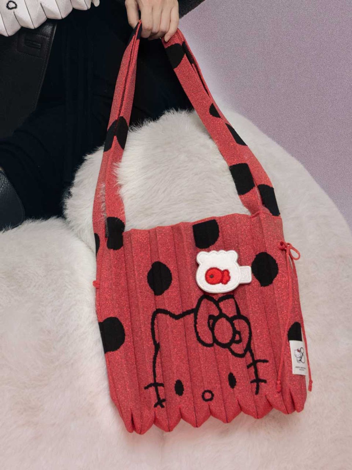 조셉앤스테이시(JOSEPH&STACEY) Lucky Pleats Knit Crossbody M Dot Hello Kitty (ALL)