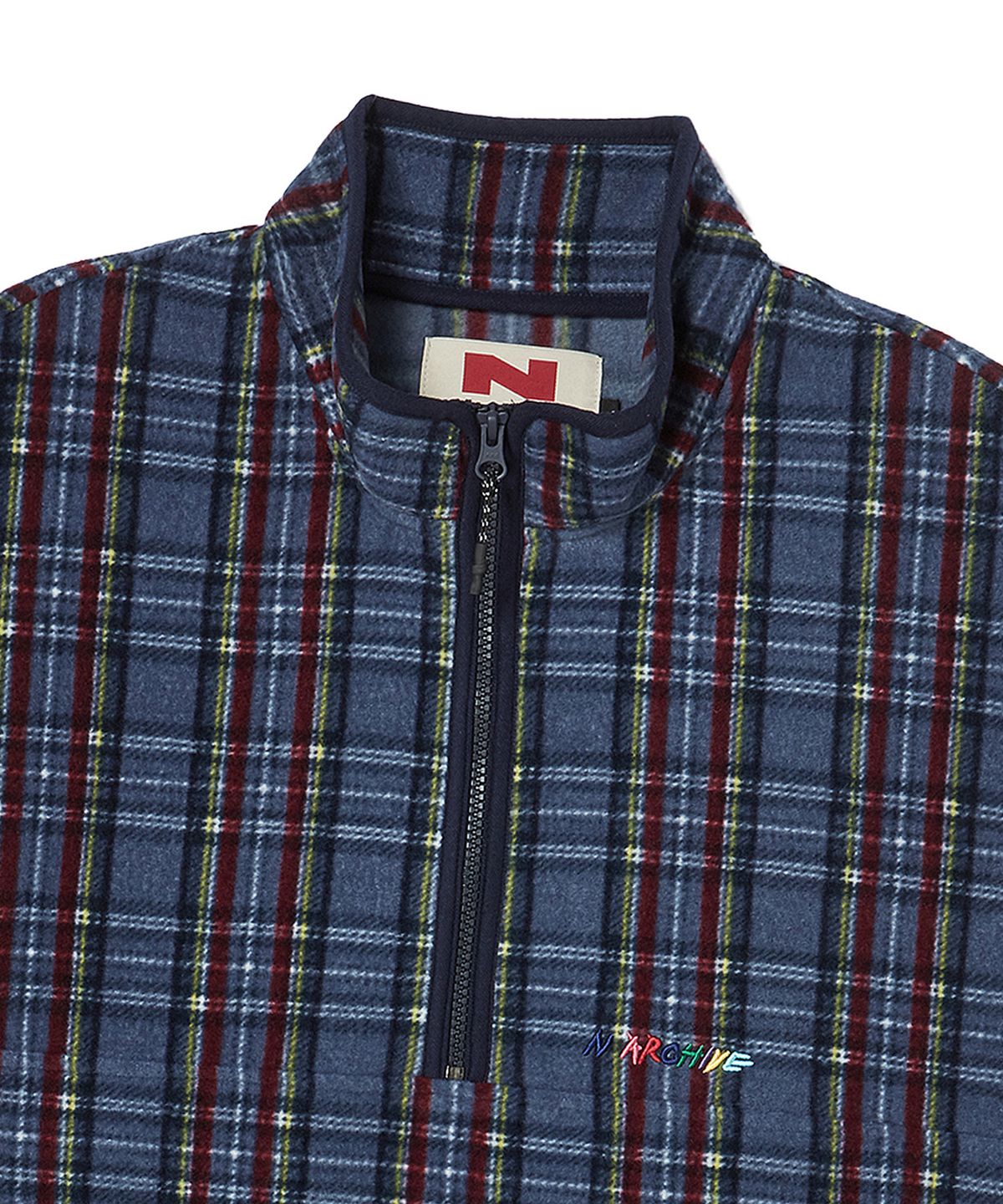 비욘드클로젯(BEYOND CLOSET) [COLLECTION LINE] 레트로 체크 유니크 로고 하프 집업 플리스 네이비