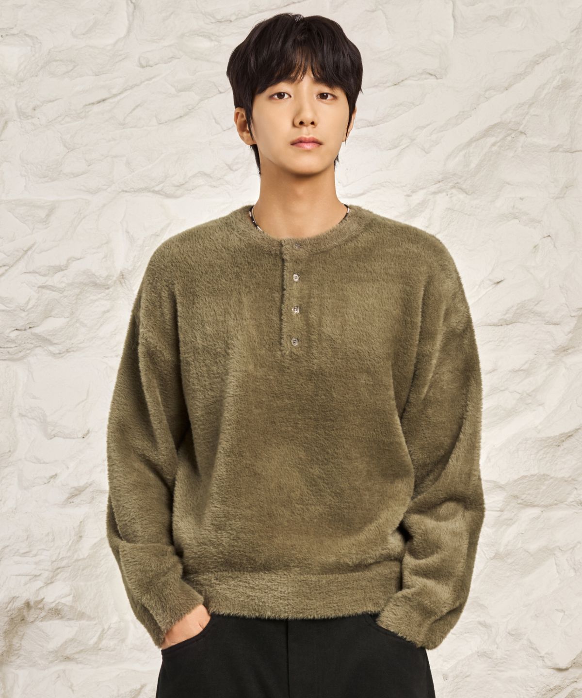 효지(HYOJI) FW 오버핏 헤비 앙고라 세미 크롭 헨리넥 니트 (7컬러)