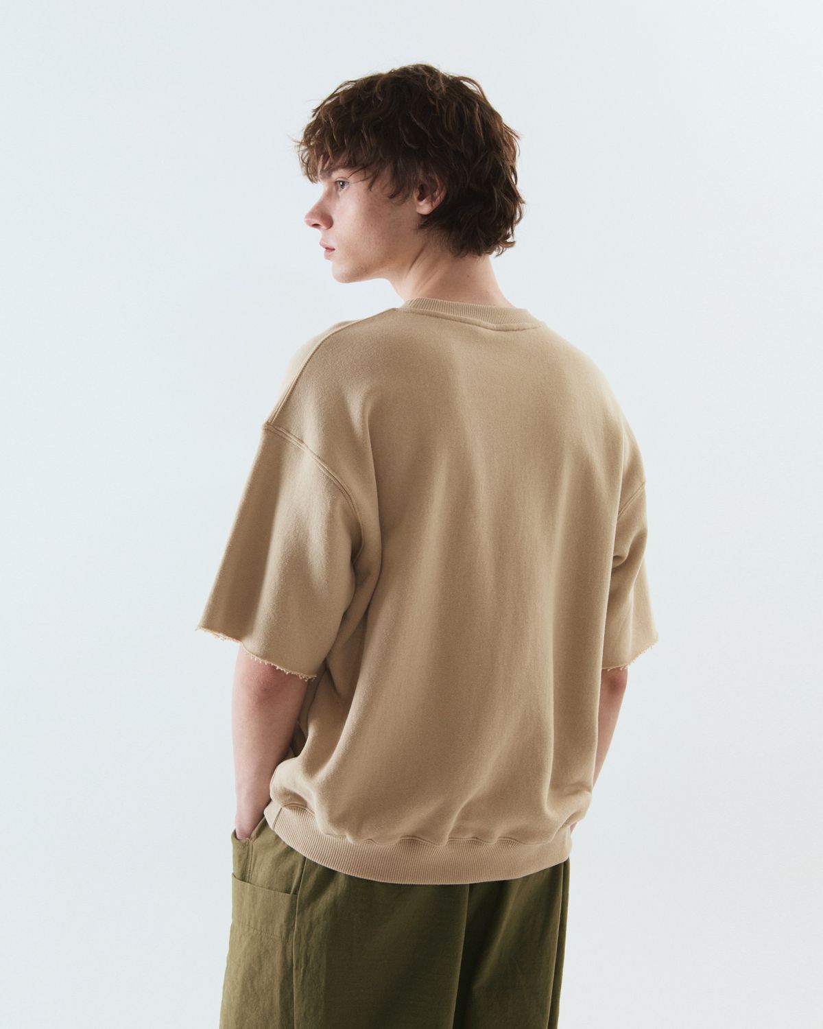 디앤드퀘스천(THEENDQUESTION) Half crewneck sweatshirt / BEIGE