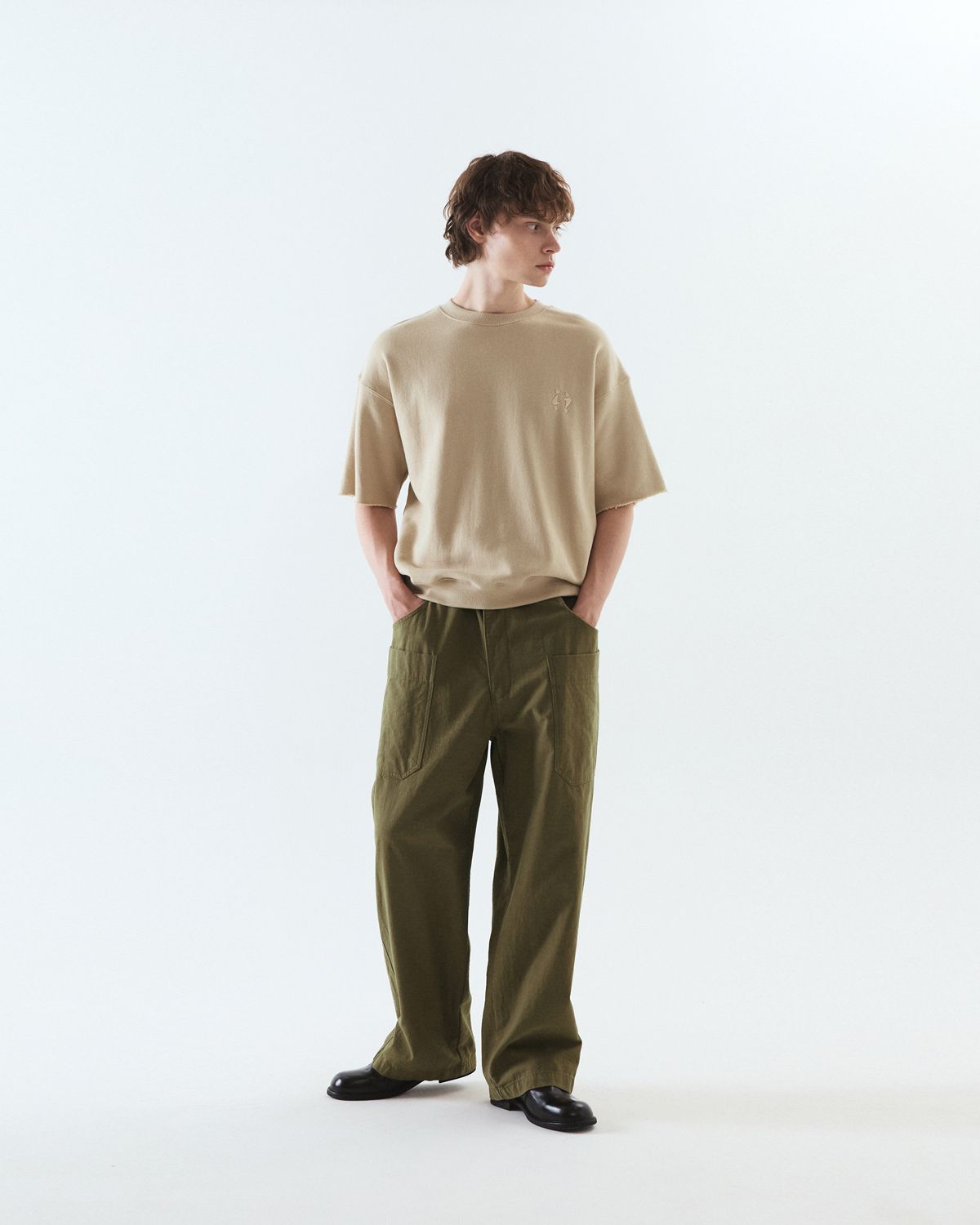 디앤드퀘스천(THEENDQUESTION) Half crewneck sweatshirt / BEIGE