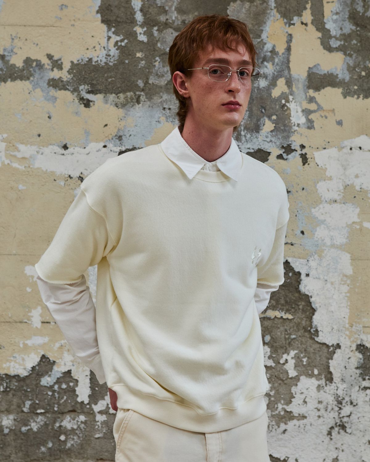 디앤드퀘스천(THEENDQUESTION) Half crewneck sweatshirt / IVORY