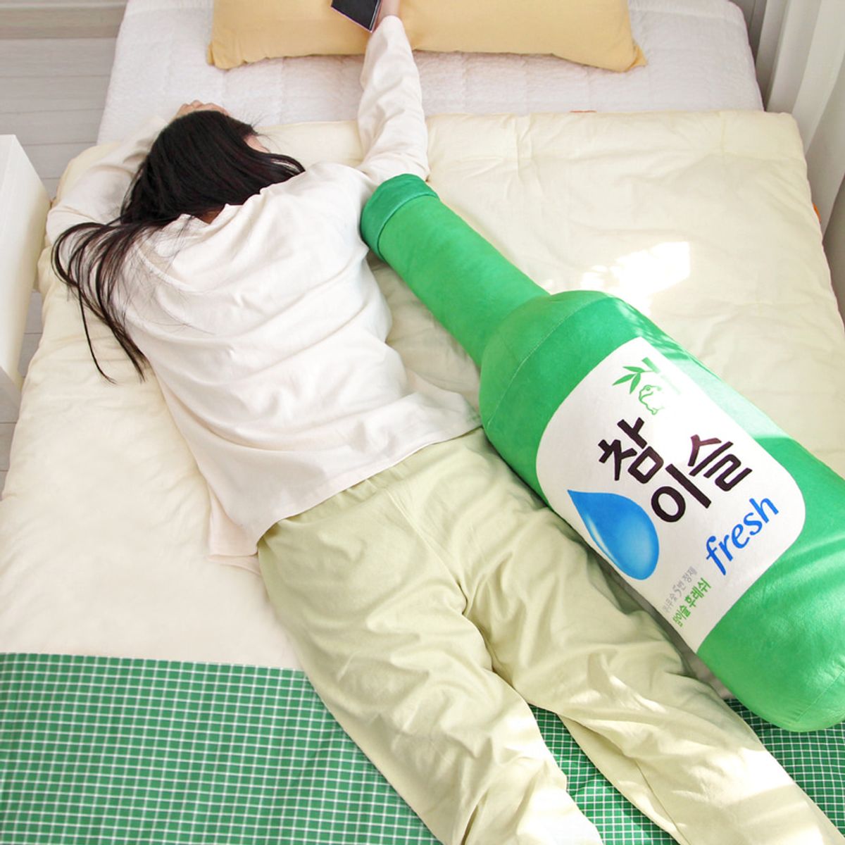나라홈데코(NARAHOMEDECO) 참이슬 후레쉬 소주병필로우(M)