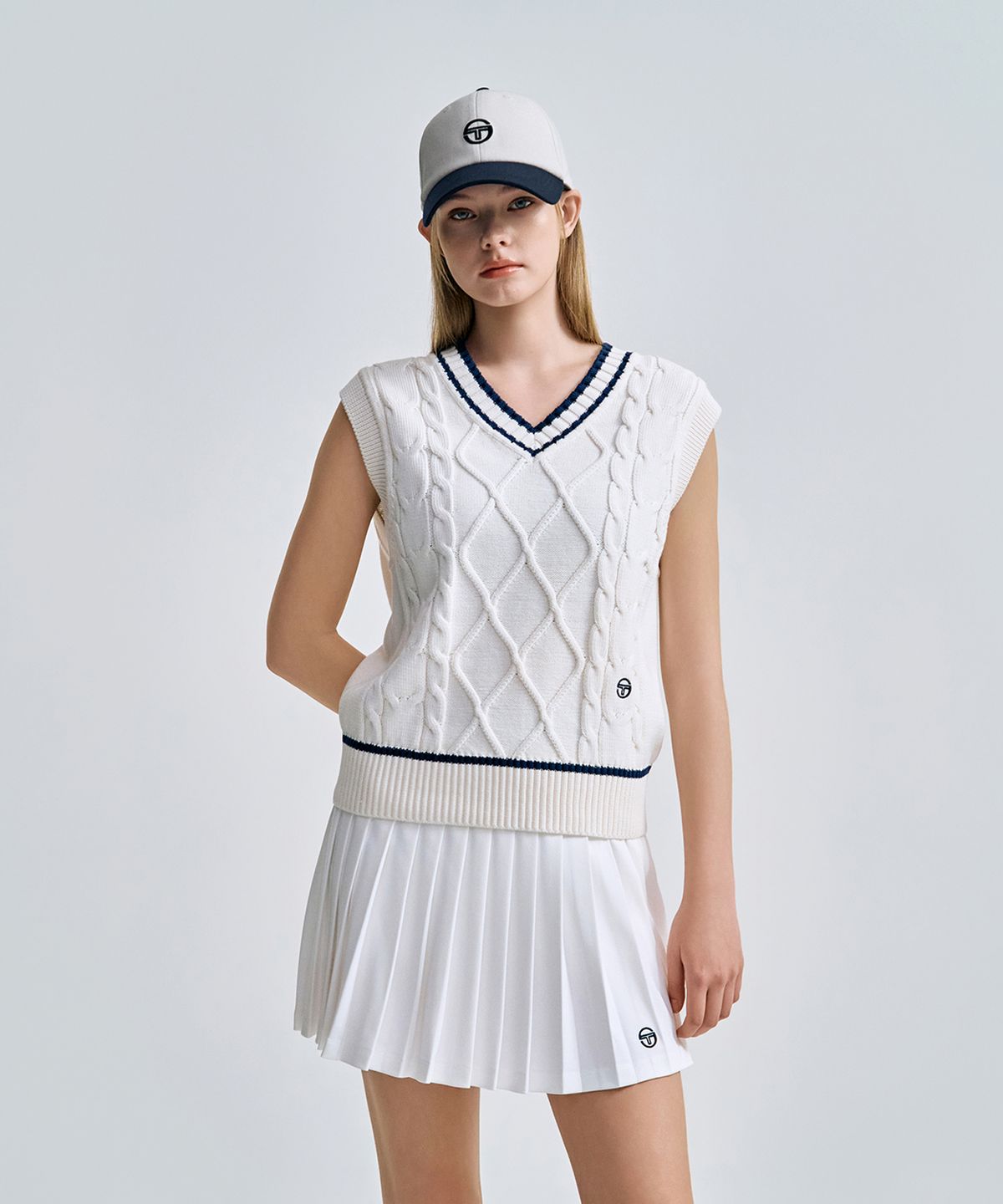 세르지오 타키니(SERGIO TACCHINI) [셀럽 착용] U 에센셜 코튼라이크 볼캡 (Navy)