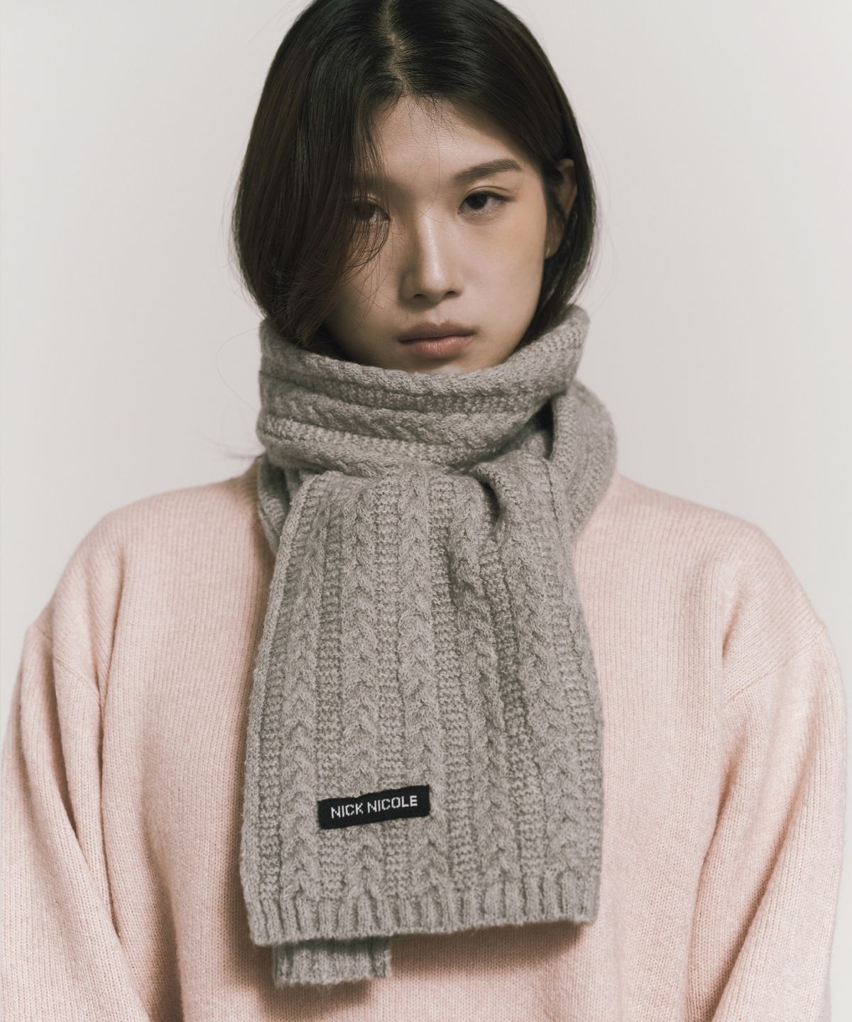 닉앤니콜(NICK&NICOLE) NICOLE CABLE KNIT MUFFLER_GRAY
