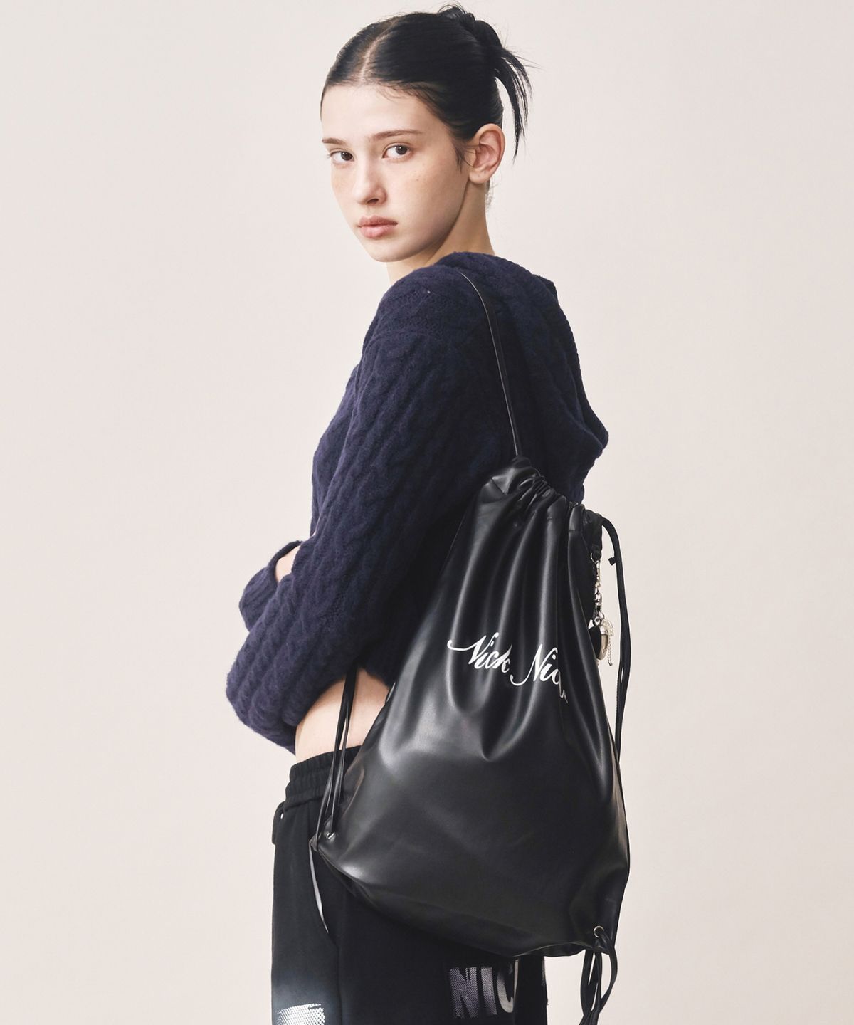 닉앤니콜(NICK&NICOLE) NICOLE LEATHER STRING BACKPACK_BLACK