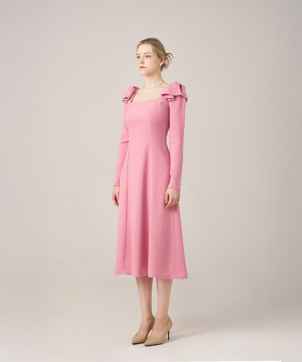 스쿠스퀘어(SQUSQUARE) Audrey ribbon dress_Rose Pink