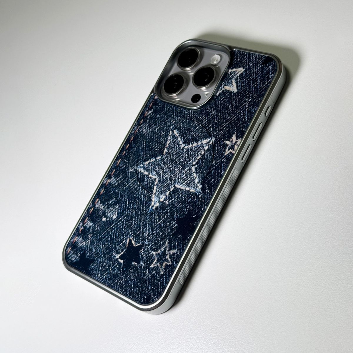 메모리즈바운더리(MEMORIESBOUNDARY) Faded Denim Stardust Phone Case Dark Indigo (SV_Epoxy/MagSafe Glass)