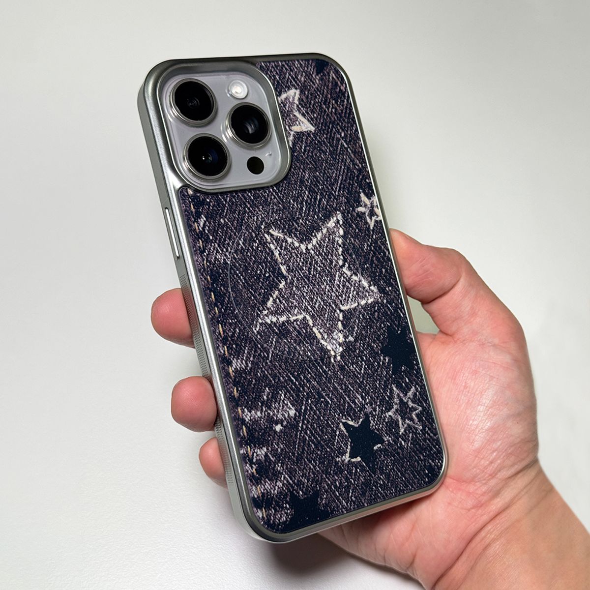 메모리즈바운더리(MEMORIESBOUNDARY) Faded Denim Stardust Phone Case Brown (SV_Epoxy/MagSafe Glass)