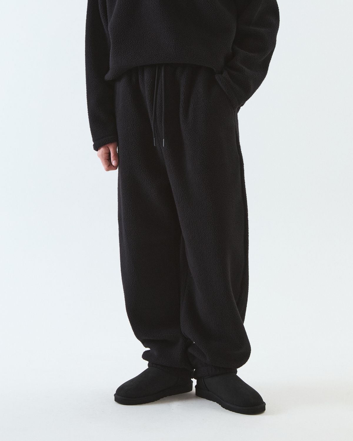 디앤드퀘스천(THEENDQUESTION) Fleece pants / BLACK