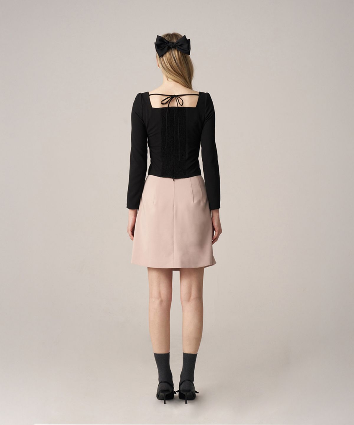 스쿠스퀘어(SQUSQUARE) [Petite Size] Celine Princess Blouse_Midnight Black
