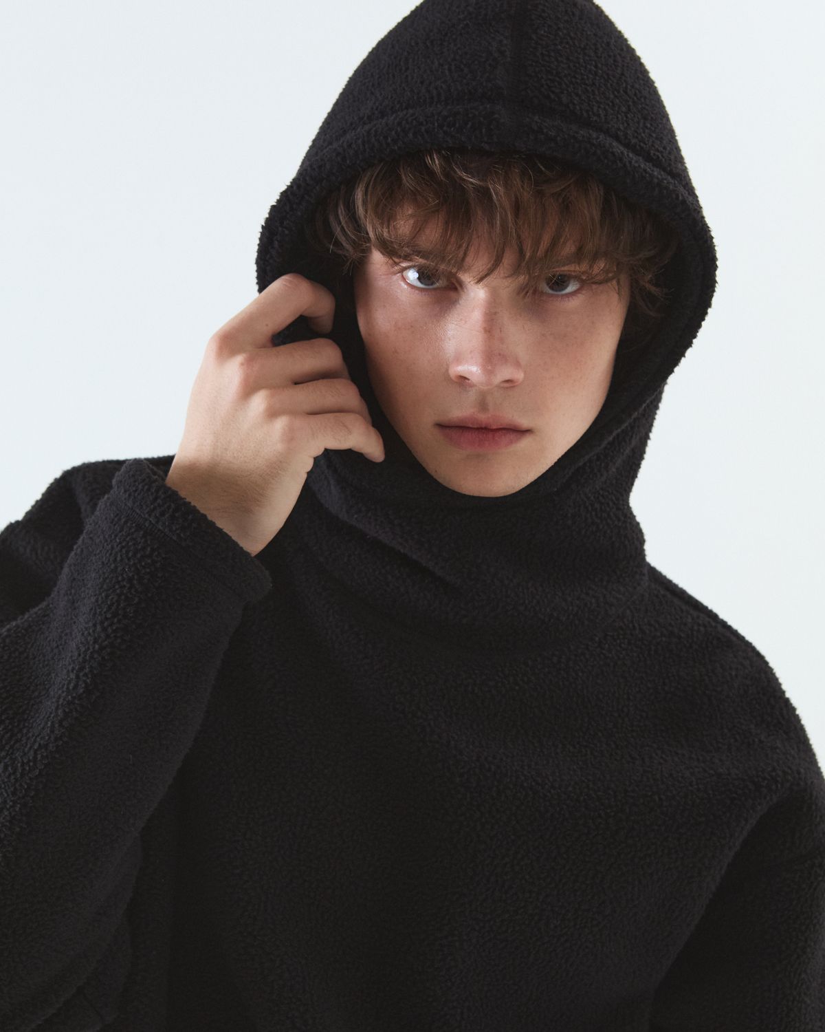 디앤드퀘스천(THEENDQUESTION) Fleece hooded t-shirt / BLACK