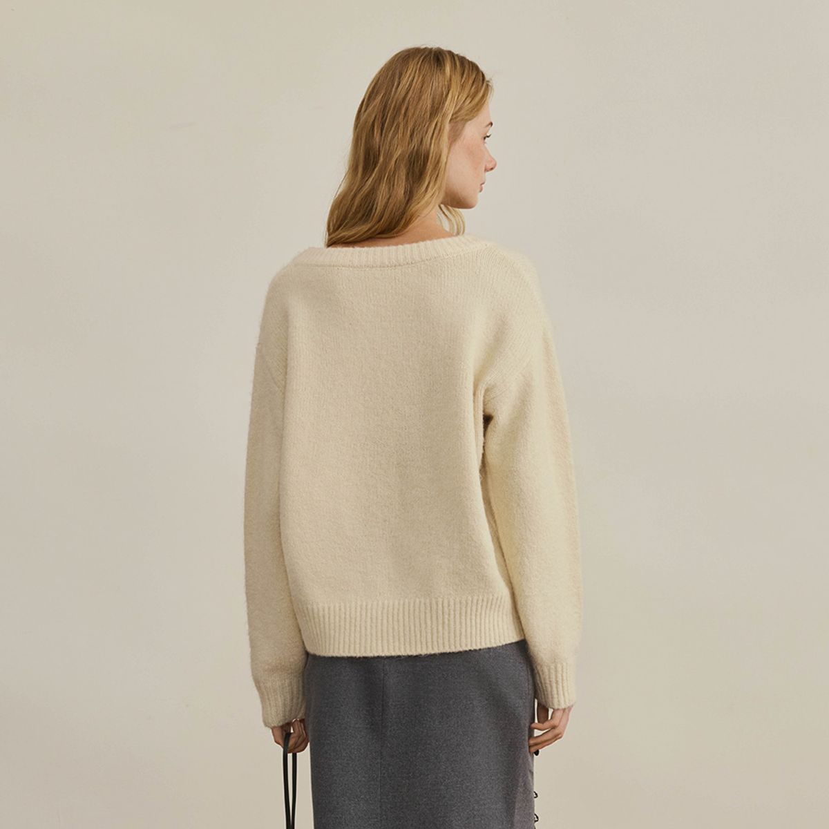 와이와이아이엠(YYIAM) YY_High-end crew neck knit