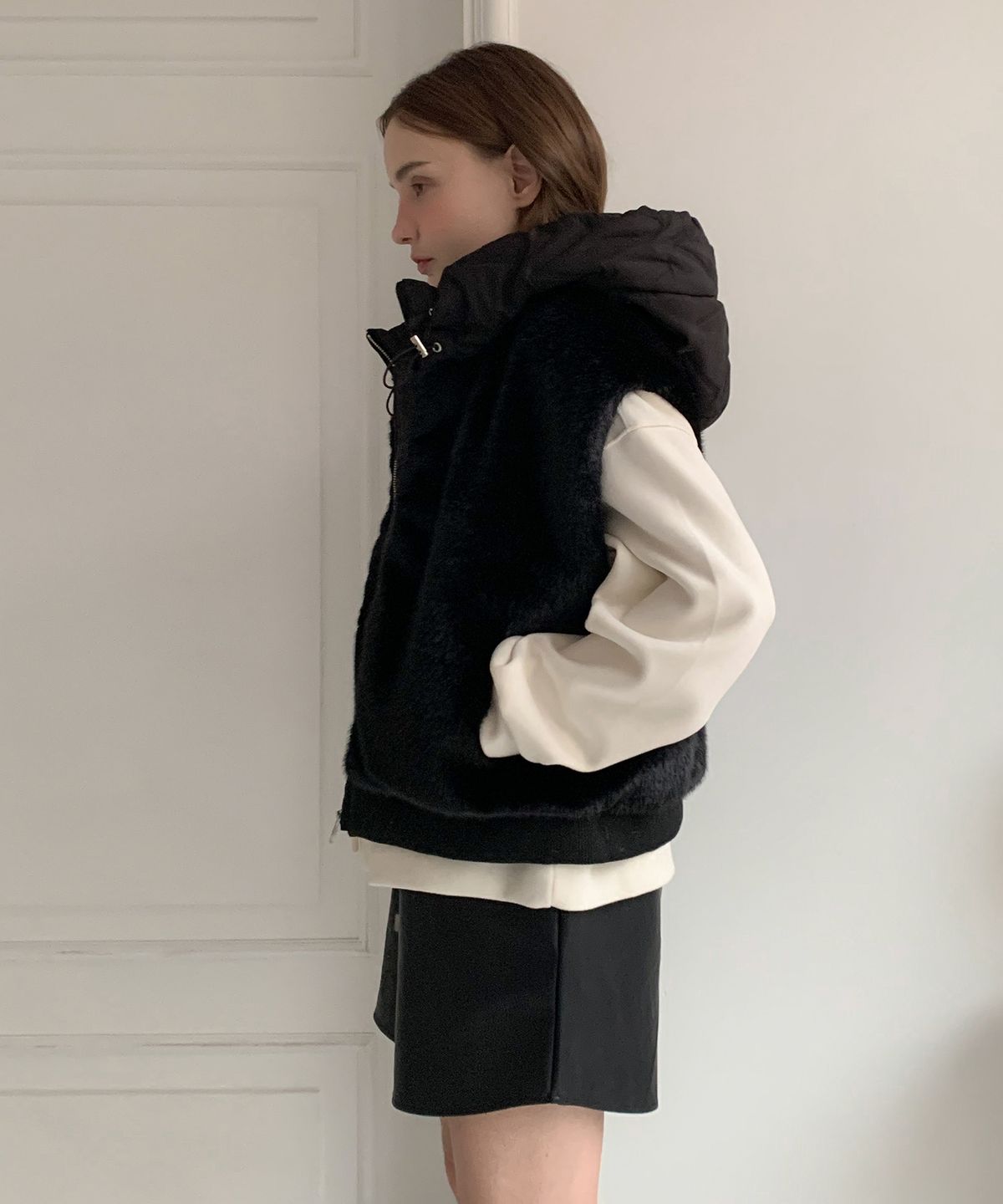 바스카라(VASCARA) Hoodie Fake Fur Zip-Up Vest (2colors)
