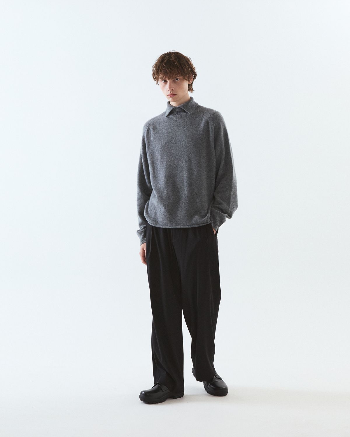 디앤드퀘스천(THEENDQUESTION) Turtle crop knit top / GRAY