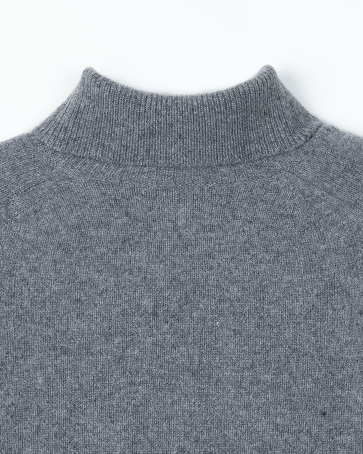 디앤드퀘스천(THEENDQUESTION) Turtle crop knit top / GRAY