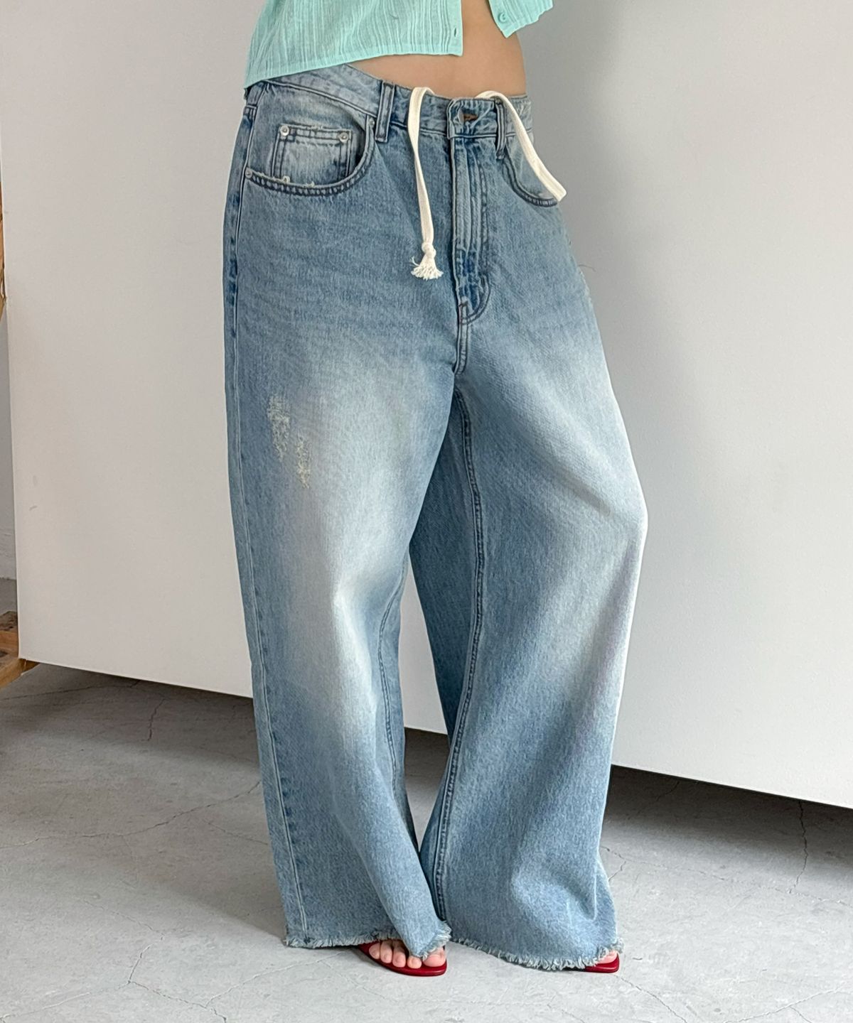 씨타(CITTA) String Detail Cutting Damage Denim Pants_CTD426(Light Blue)