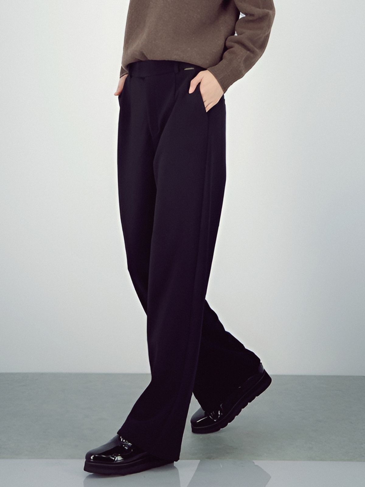 아쿠드(ACUD) Crepe Flow Slacks _Black