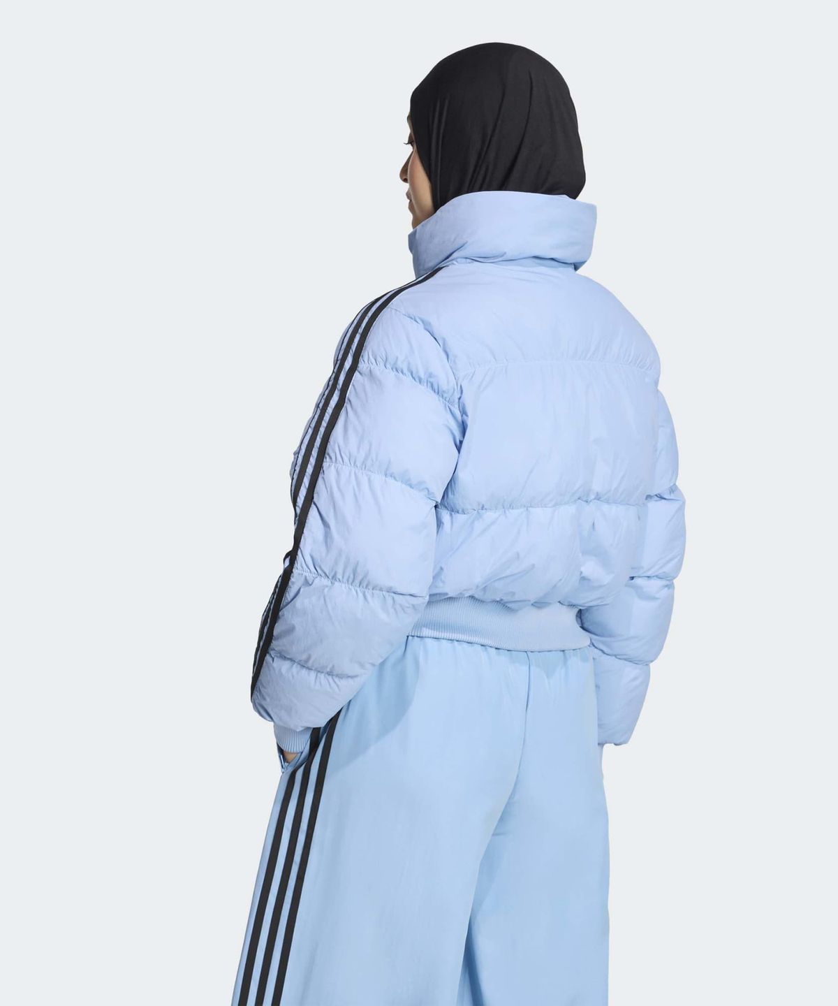 아디다스(ADIDAS) 크롭 합성 다운 퍼퍼 - 애쉬블루 / JX2969