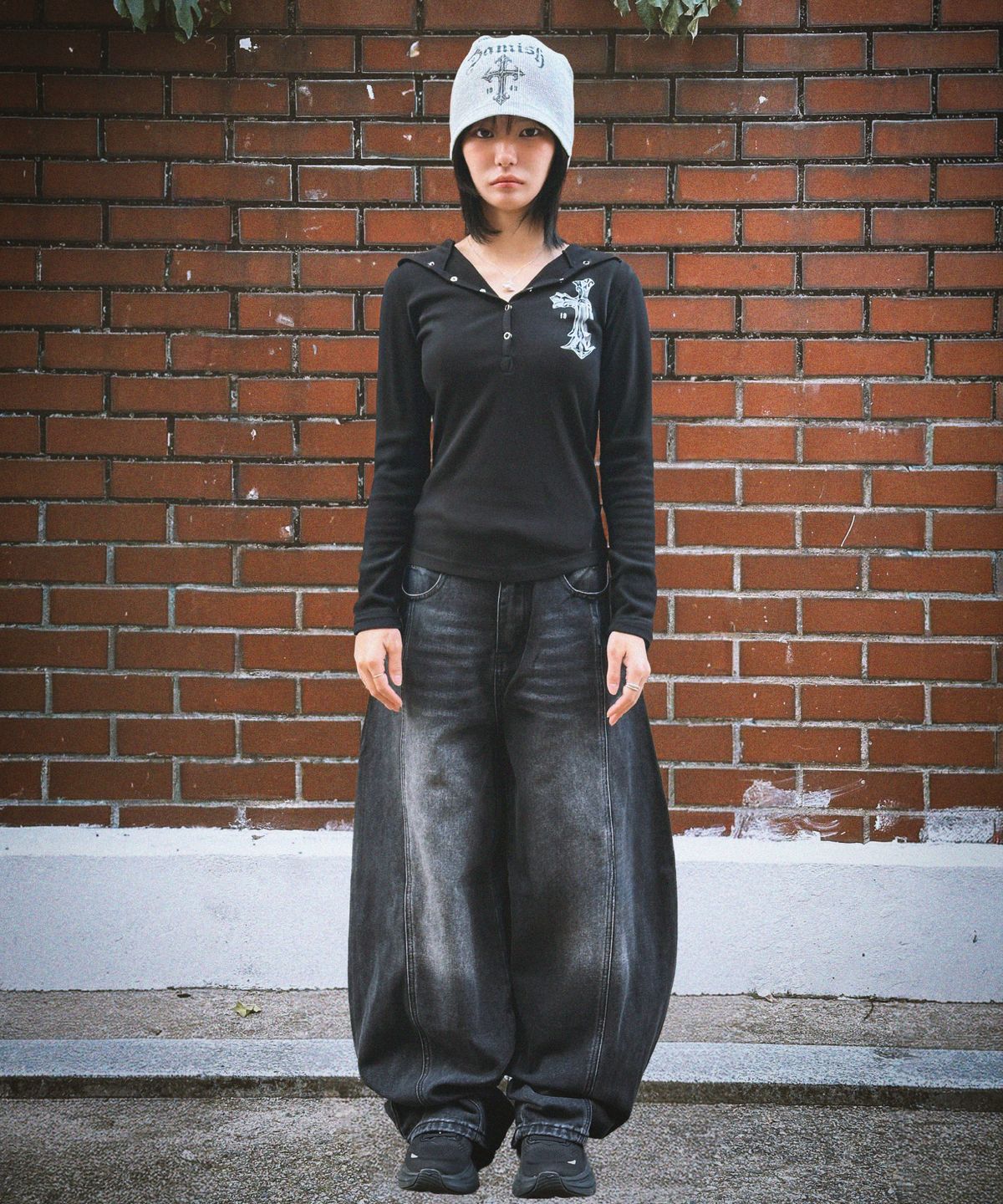 다미쉬(DAMISH) 웜 크로스 코지 스냅 후드_블랙