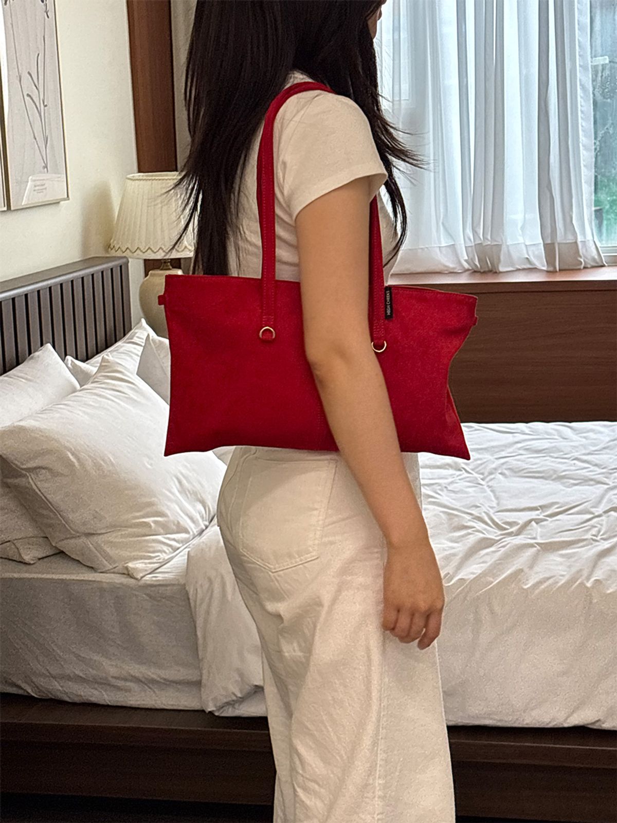 하이칙스(HIGH CHEEKS) Flat Suede Shoulder Bag_HC2599BG001M