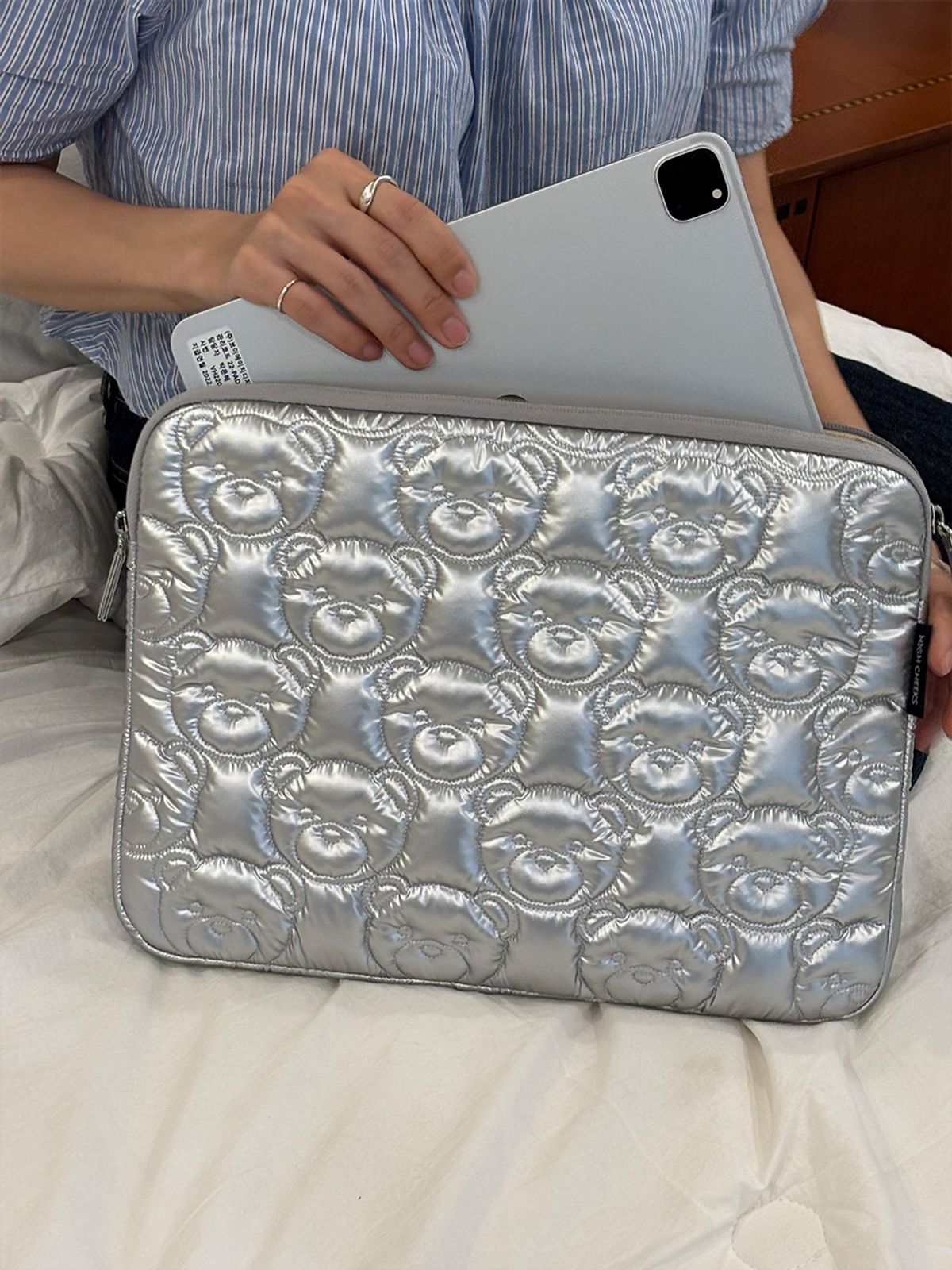 하이칙스(HIGH CHEEKS) APOC_Padded Notebook Pouch (13inch)_HC2579PC001M