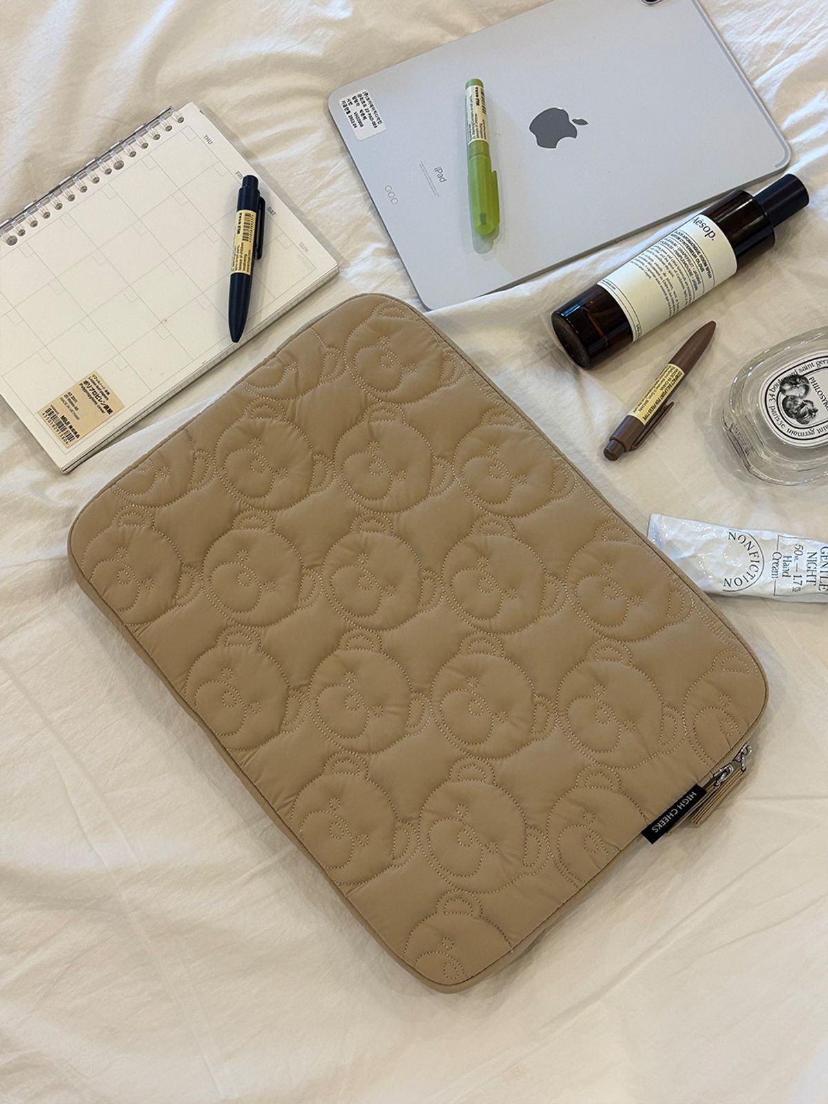하이칙스(HIGH CHEEKS) APOC_Padded Notebook Pouch (13inch)_HC2579PC001M