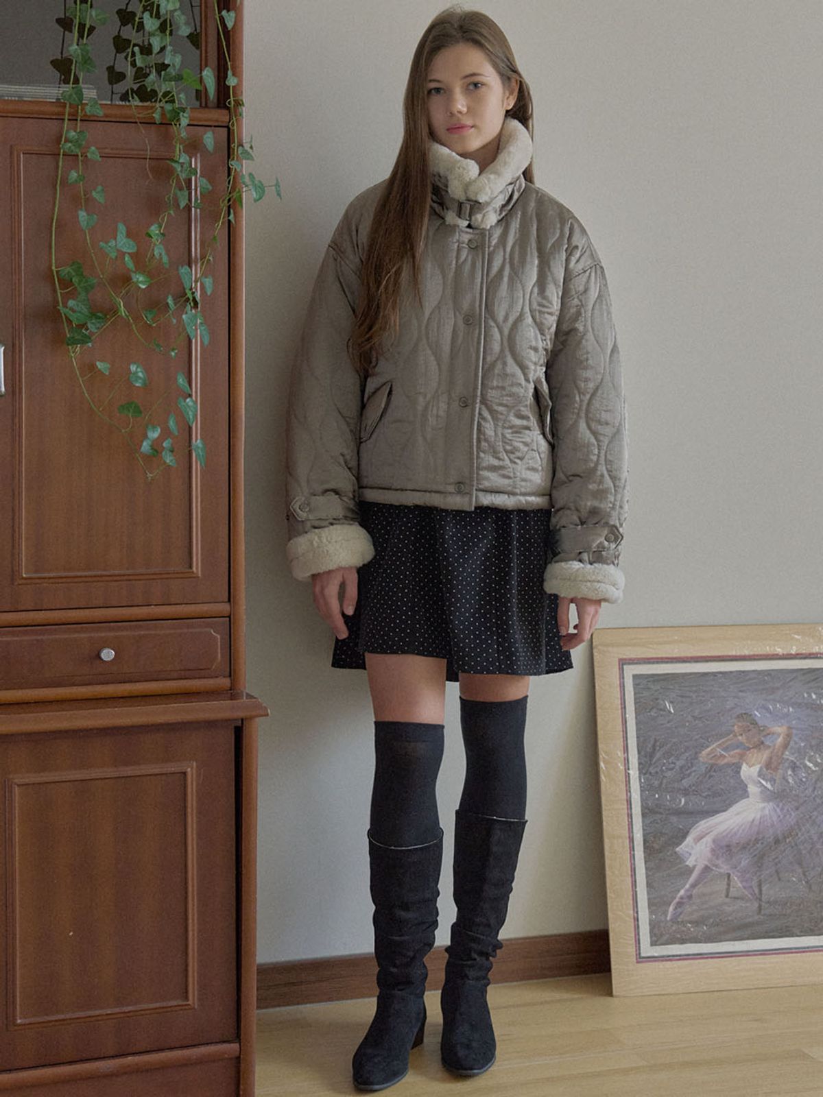 아방(AVANT-G) Wave Quilting Short Padding - KHAKI