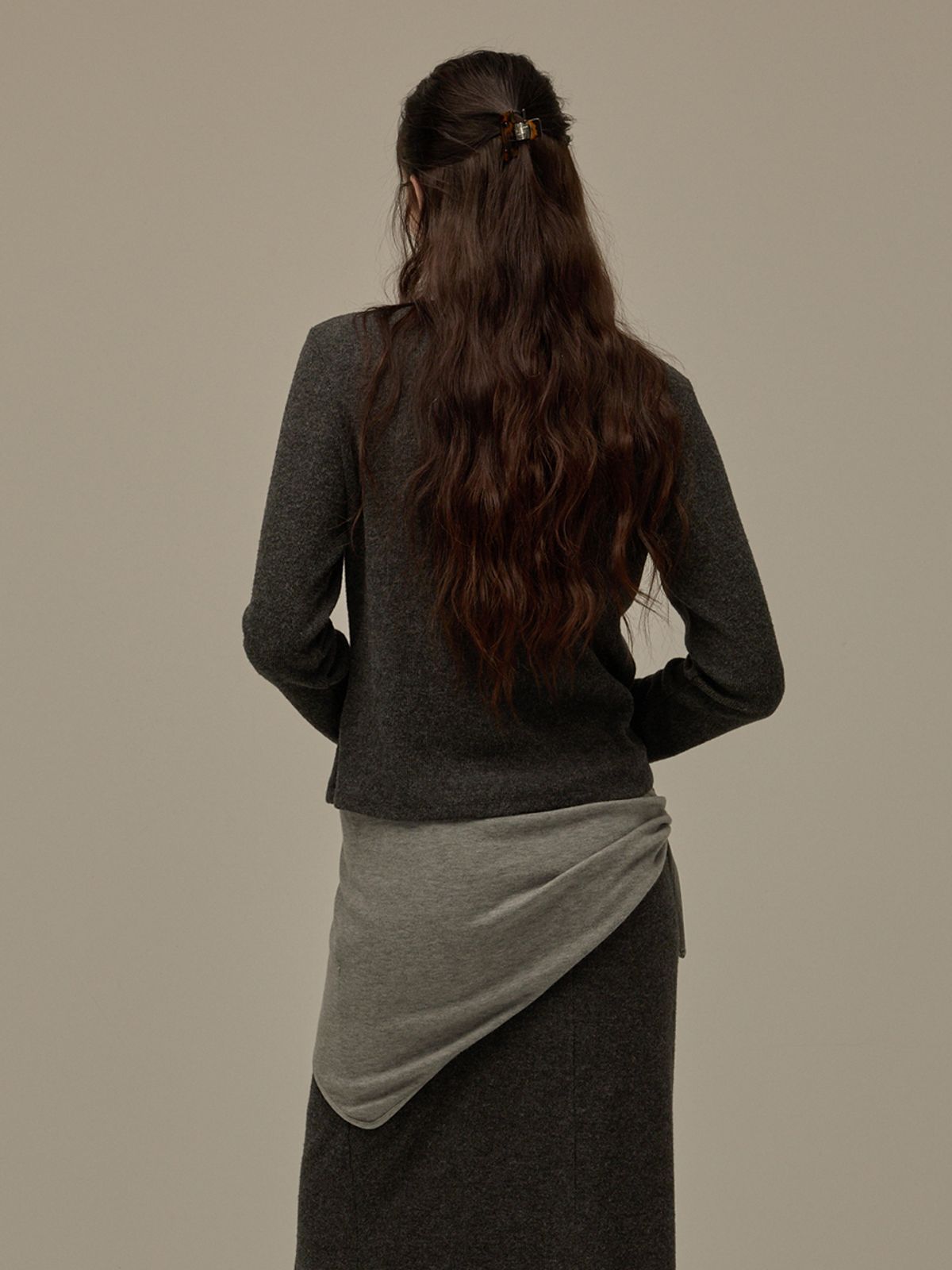 비뮤즈맨션(BEMUSE MANSION) Triangle muffler - 2colors