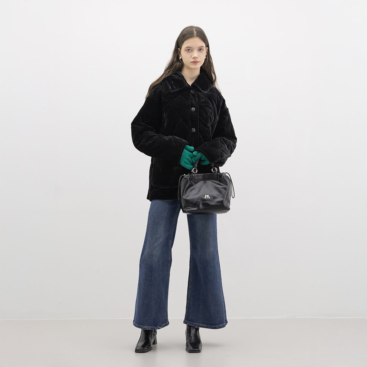 웬스데이딜라잇(WEDNESDAY DELIGHT) WD_Black velvet elegant coat