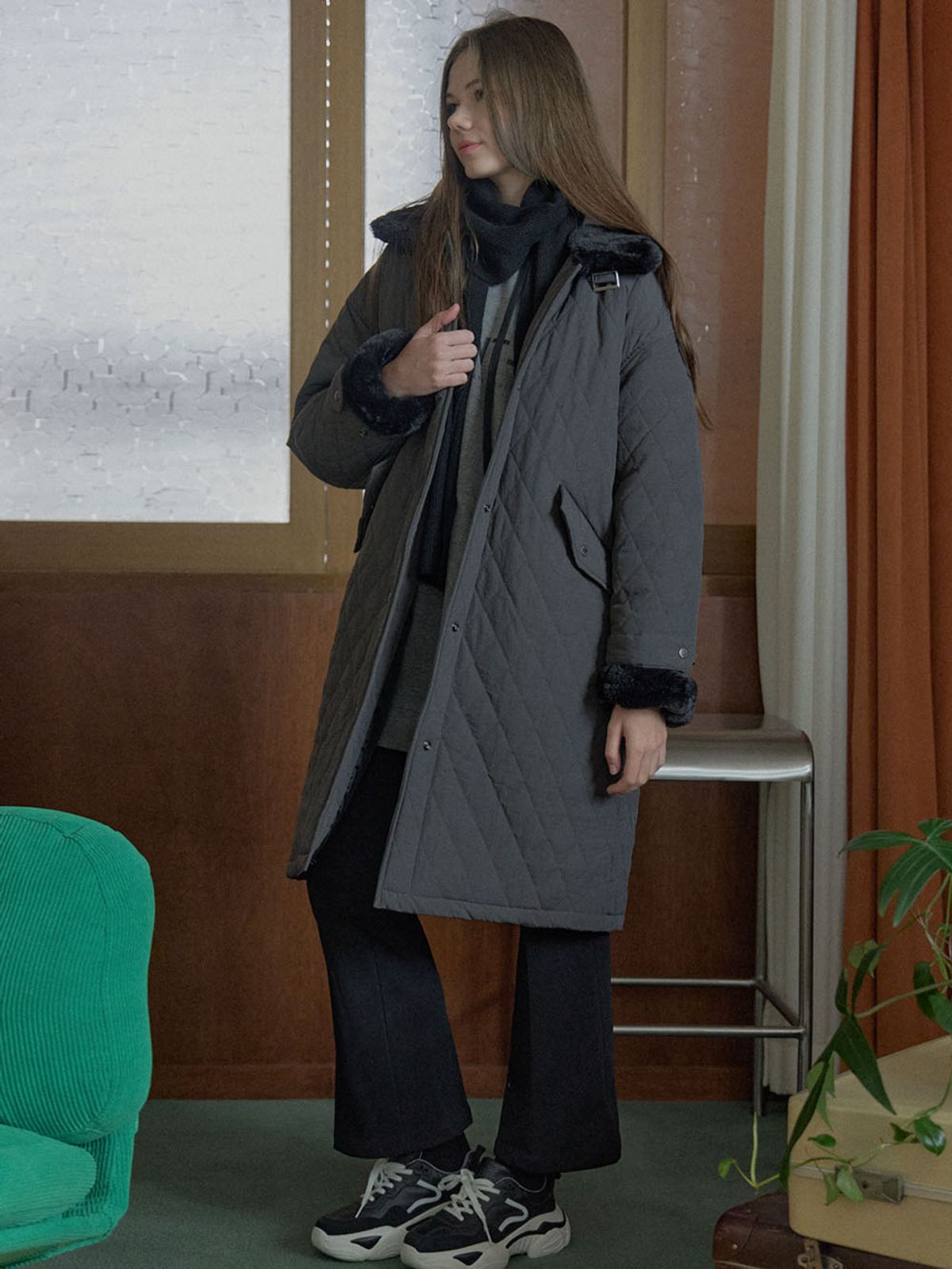 아방(AVANT-G) Logo Hooded Long T-Shirt - CHARCOAL (기모)