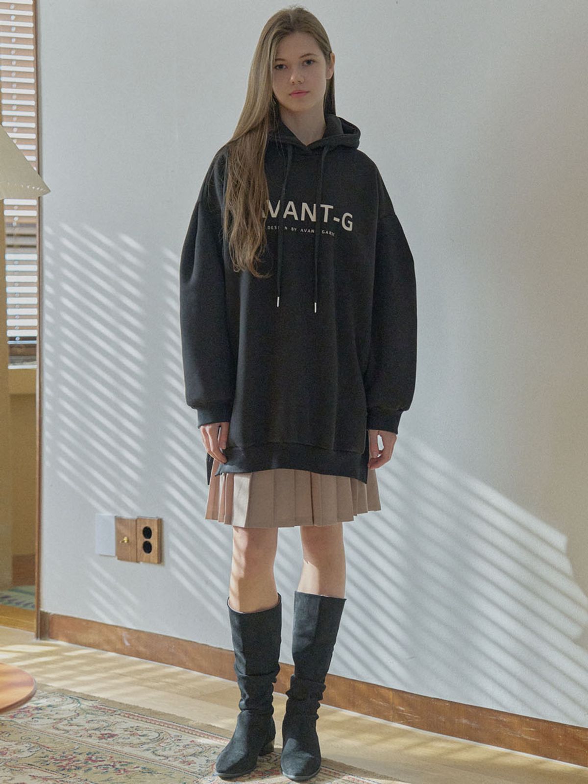 아방(AVANT-G) Logo Hooded Long T-Shirt - BLACK (기모)