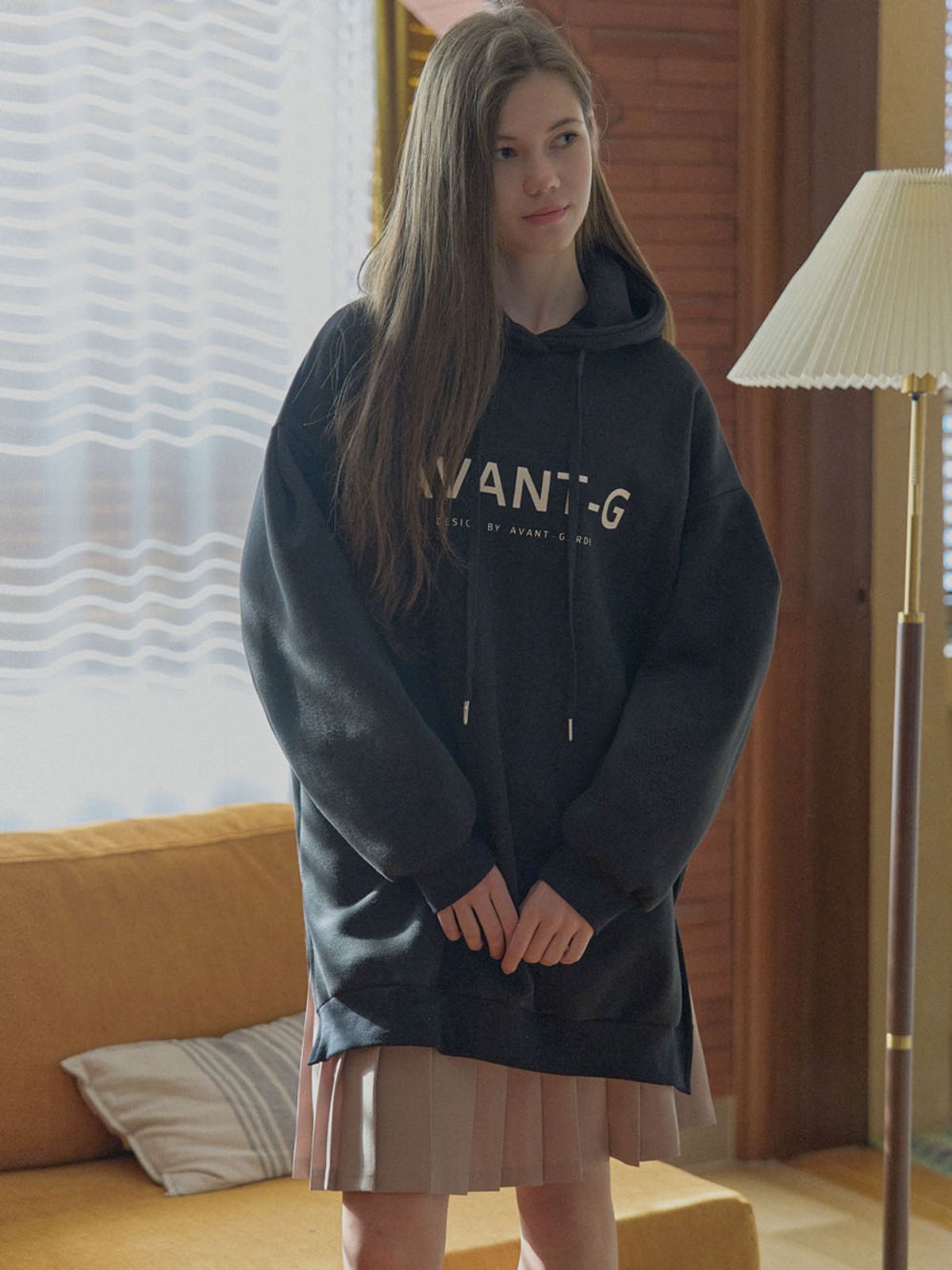 아방(AVANT-G) Logo Hooded Long T-Shirt - BLACK (기모)