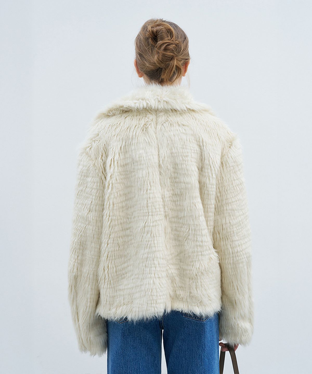 벰버(VEM.VER) 포우 퍼 자켓_아이보리