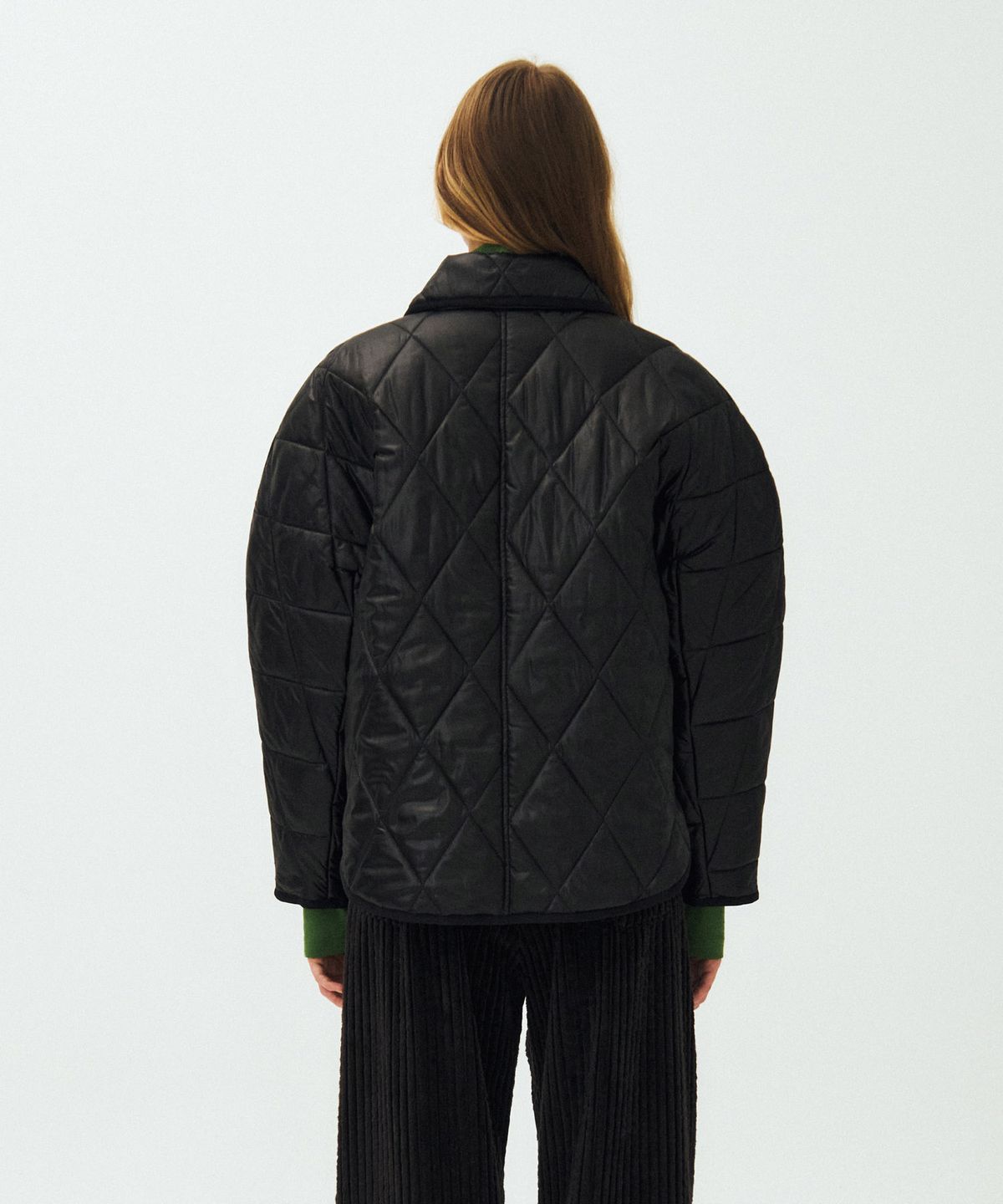 마이스(MAIS) GLOSSY QUILTING RAGLAN JACKET / BLACK