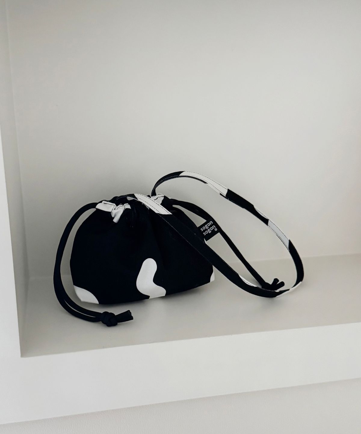 소곤소곤(SOGONSOGON) candy mini string bag
