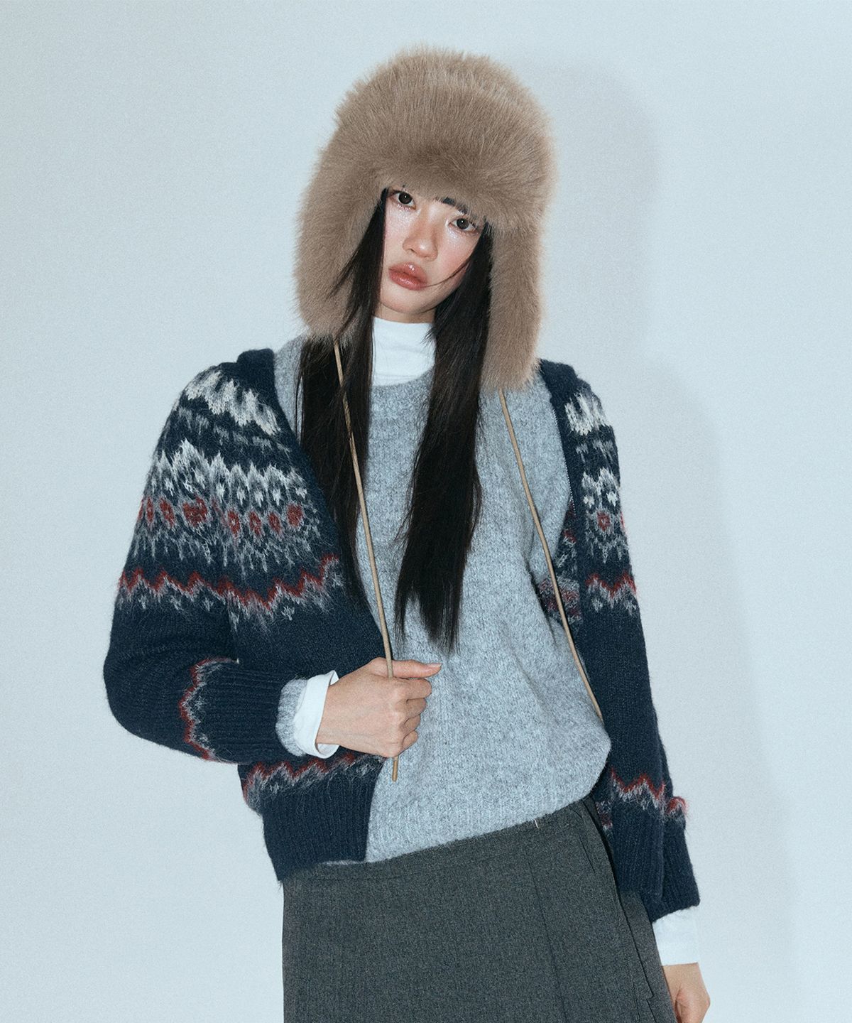 미쏘(MIXXO) 헤어리 루즈핏 라운드넥 풀오버_MIWKAFV9SS
