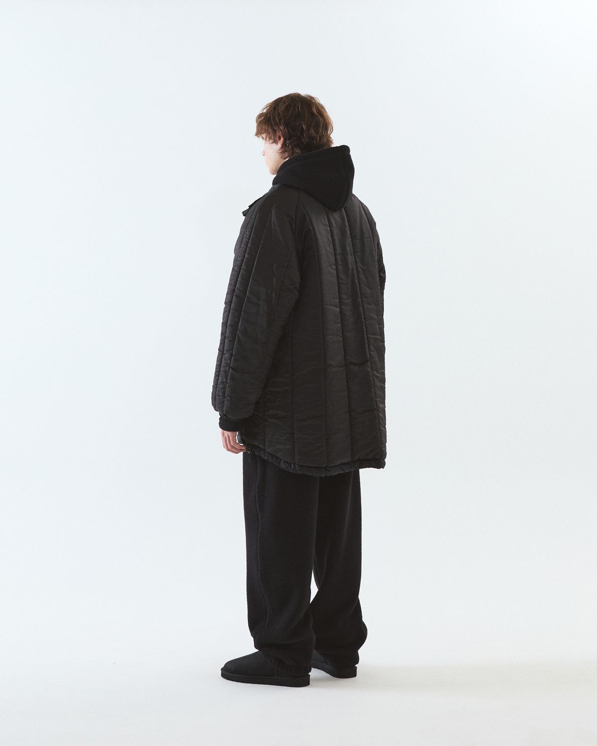디앤드퀘스천(THEENDQUESTION) Reversible half long padded jumper / BLACK