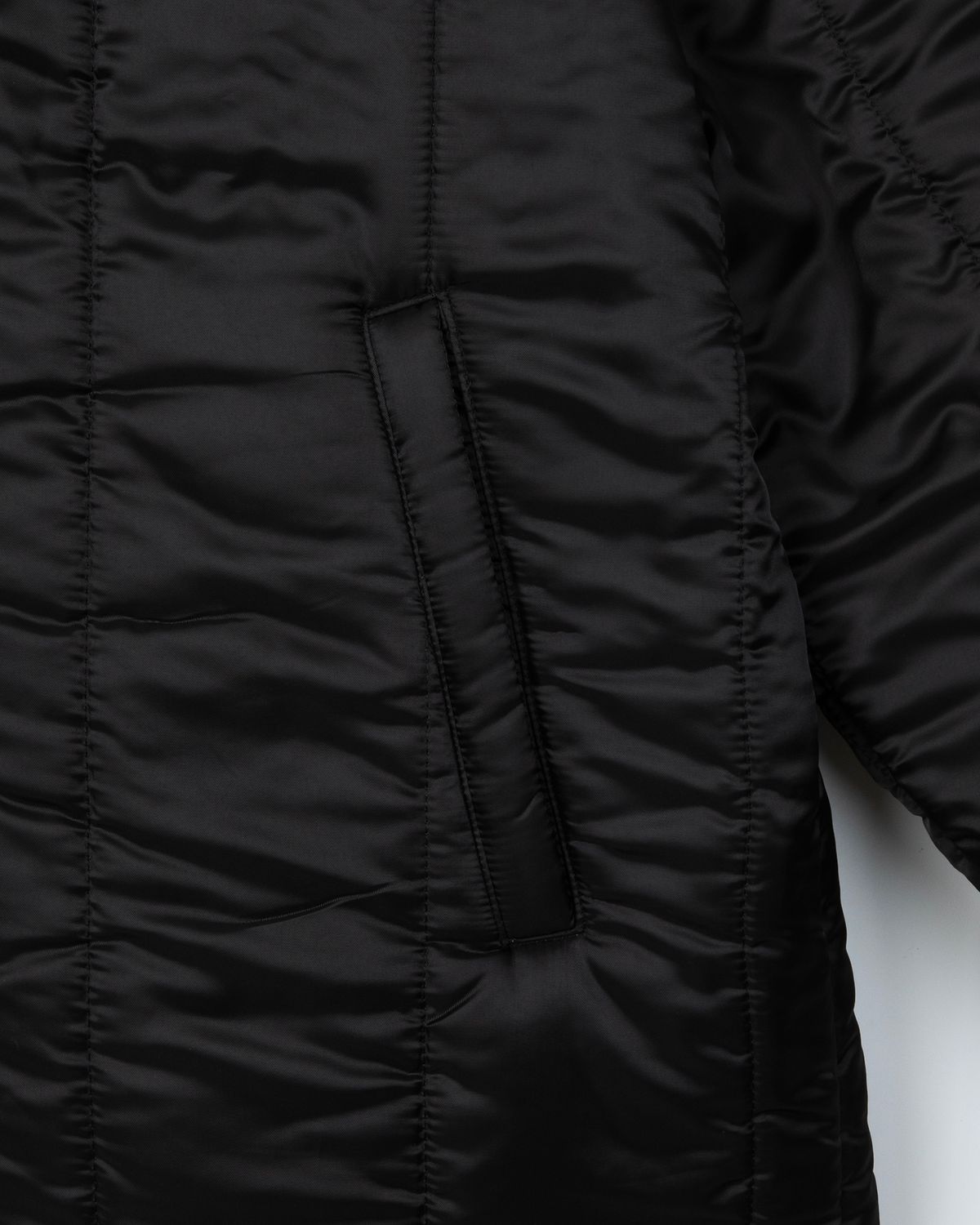 디앤드퀘스천(THEENDQUESTION) Reversible half long padded jumper / BLACK