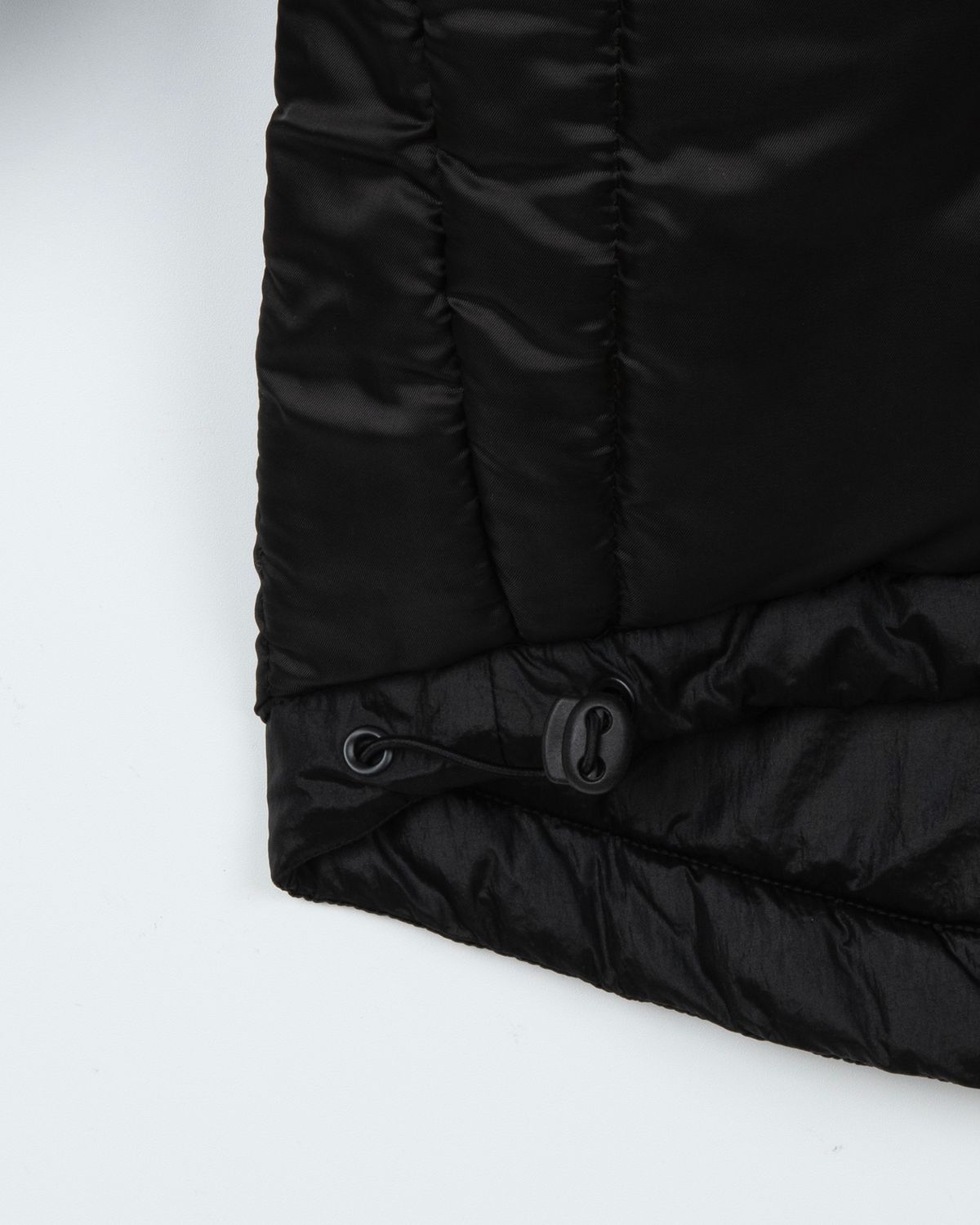 디앤드퀘스천(THEENDQUESTION) Reversible half long padded jumper / BLACK