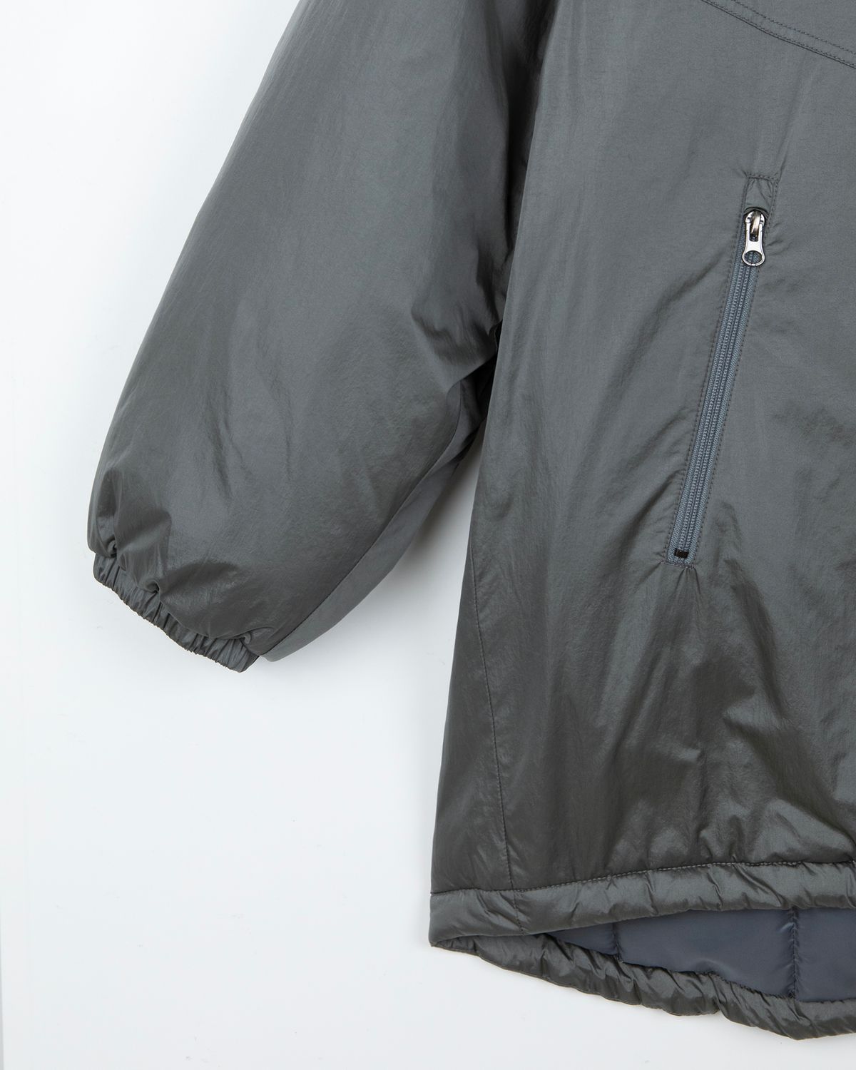 디앤드퀘스천(THEENDQUESTION) Reversible half long padded jumper / DARK GRAY