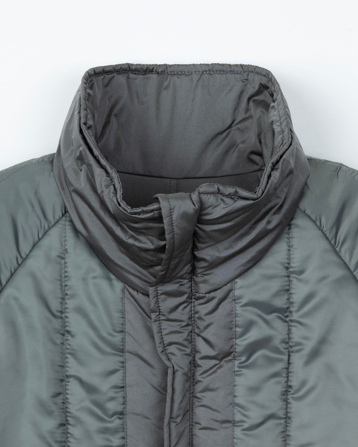 디앤드퀘스천(THEENDQUESTION) Reversible half long padded jumper / DARK GRAY