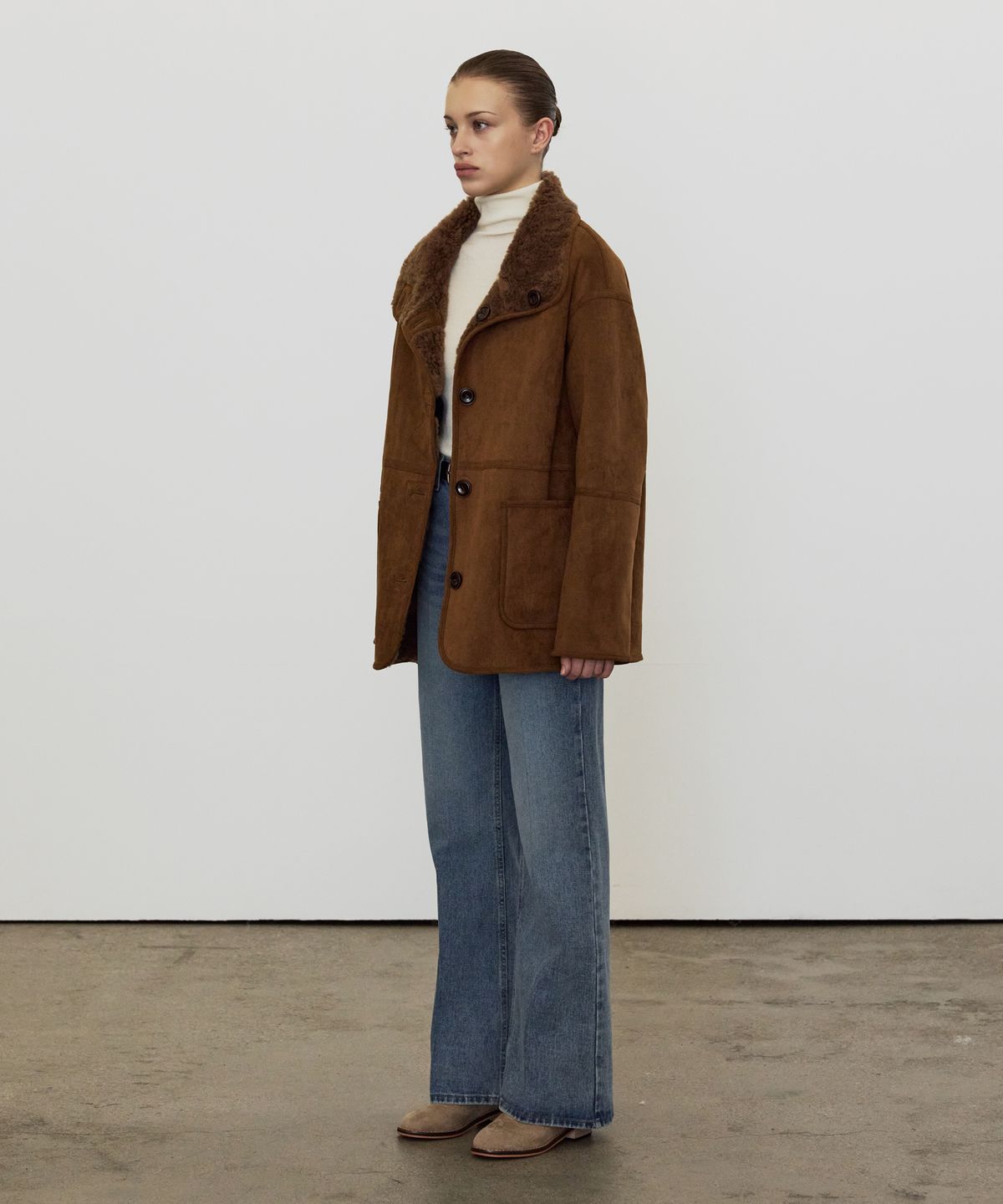 엘리오티(ELLIOTI) Lucia Wool Suede Half Coat_2Color