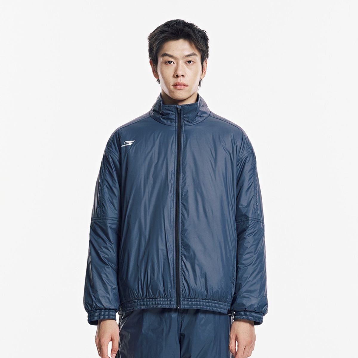 스케쳐스(SKECHERS) 남성 하이넥 경량 패딩 자켓_SP3MJCFW011