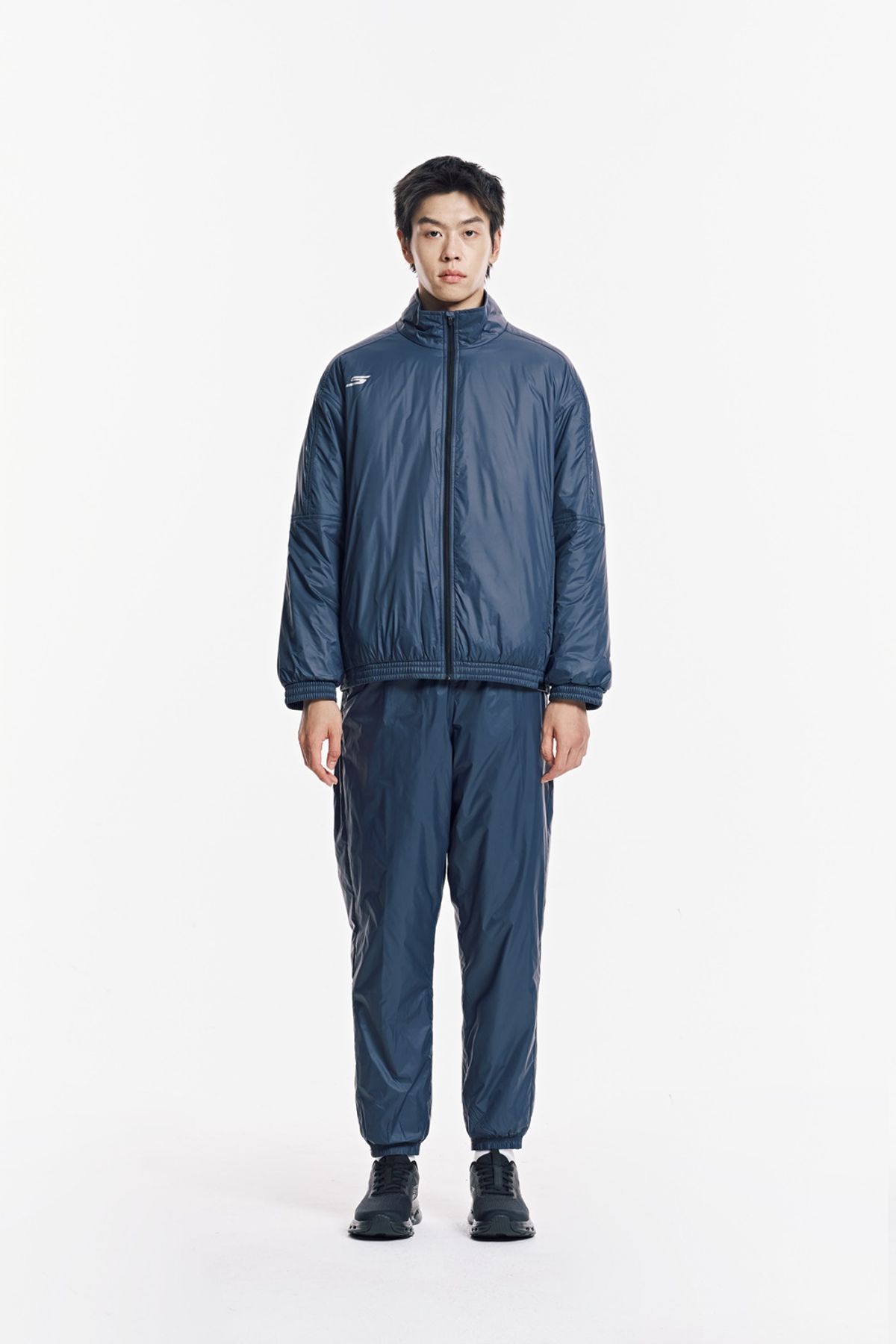 스케쳐스(SKECHERS) 남성 하이넥 경량 패딩 자켓_SP3MJCFW011