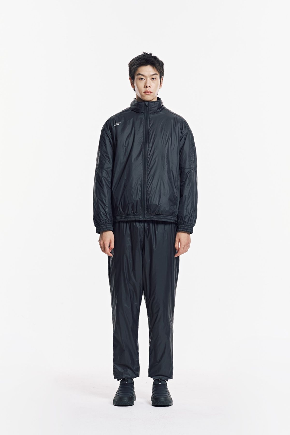 스케쳐스(SKECHERS) 남성 하이넥 경량 패딩 자켓_SP3MJCFW012