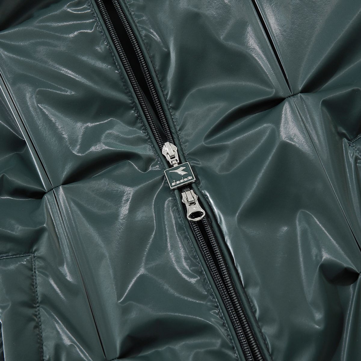 디아도라(diadora) 베라피우마 퍼 트림 덕다운 자켓 우먼 GREEN