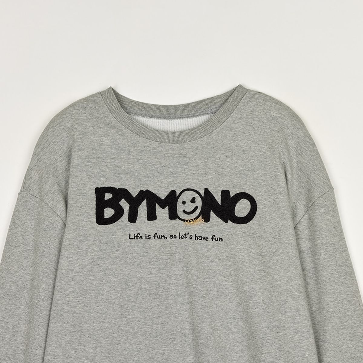 바이모노(BYMONO) [빅사이즈 XL-6XL] 모노 스마일 부클 오버핏 기모 맨투맨