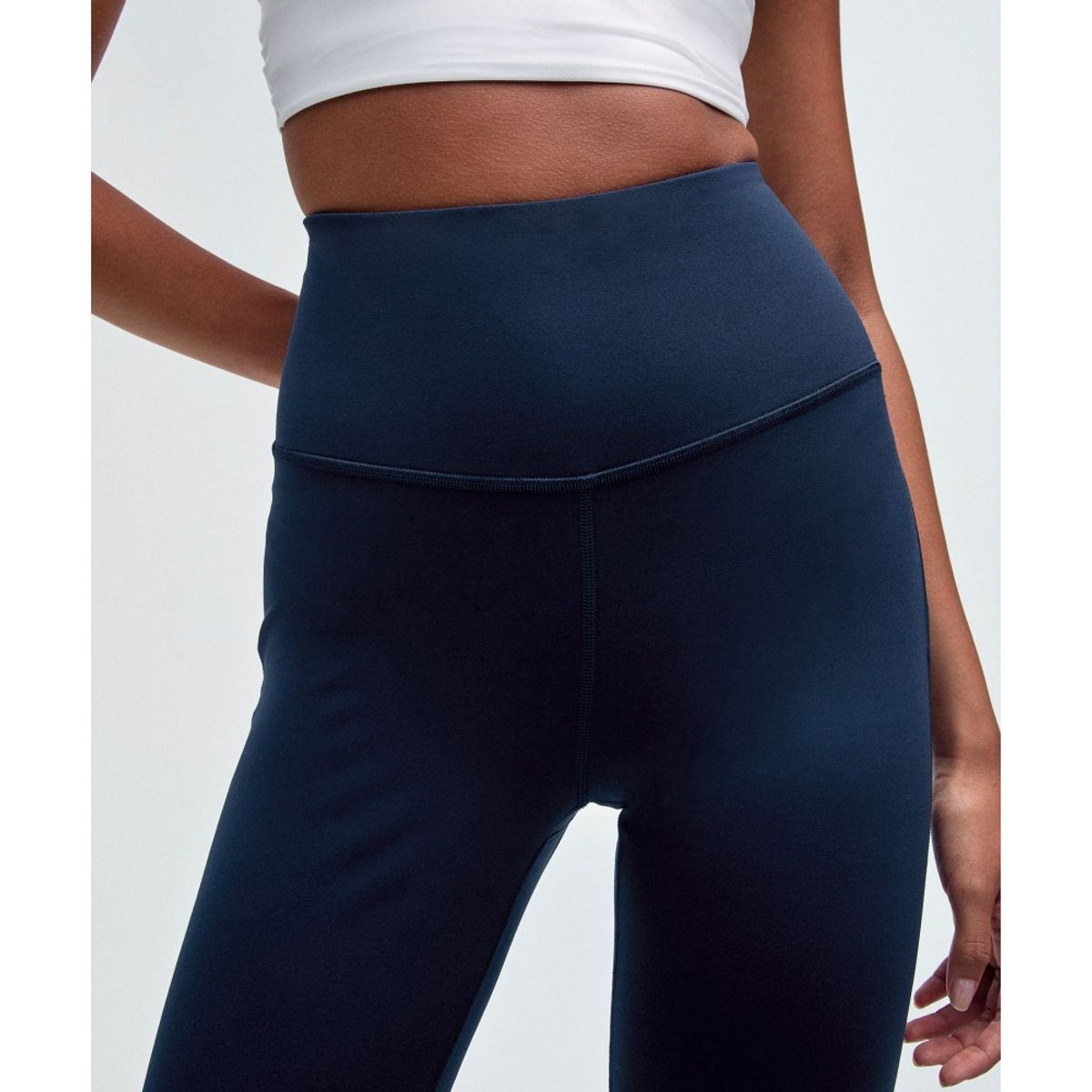 룰루레몬(LULULEMON) 그루브 Nulu 슈퍼 하이라이즈 플레어드 팬츠 *레귤러  TRNV